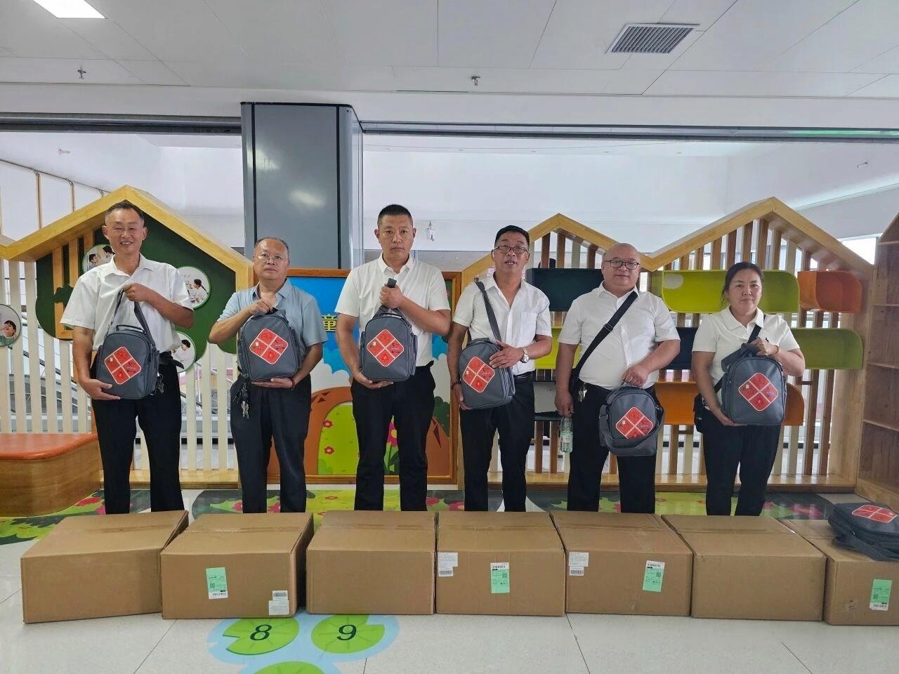 工商协同赋能民生｜百余台AED落地梁山，筑牢乡村急救防线